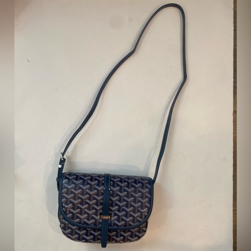 PVC diagonal pattern small size Flap close Shoulder & Crossbody Bag in Navy - Picture 7 of 7